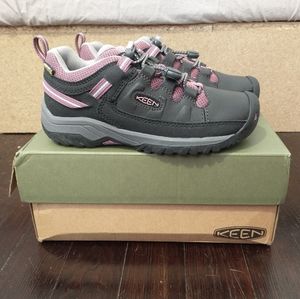 Keen waterproof shoes